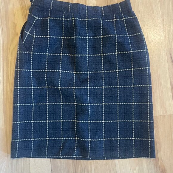 VINTAGE PENDLETON Pencil Skirt, Charcoal Gray Plaid - Picture 5 of 6